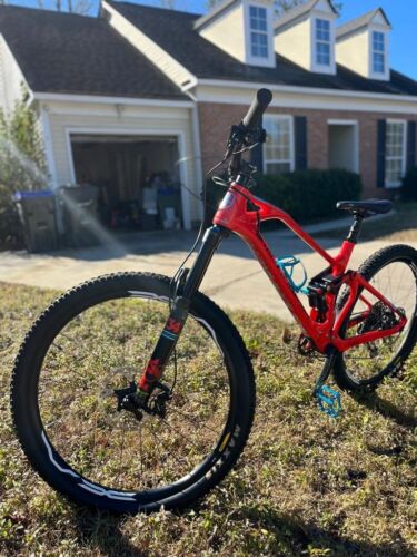 Bicycle for Sale: Mountain Bike MONDRAKER FOXY CARBON RR MEDIUM. Little use, Minor Scratches. in Summerville, South Carolina