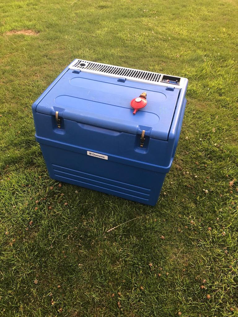 Dometic RC1180 3 Way Fridge 12v 240v Gas Lpg Camping Caravan Boat