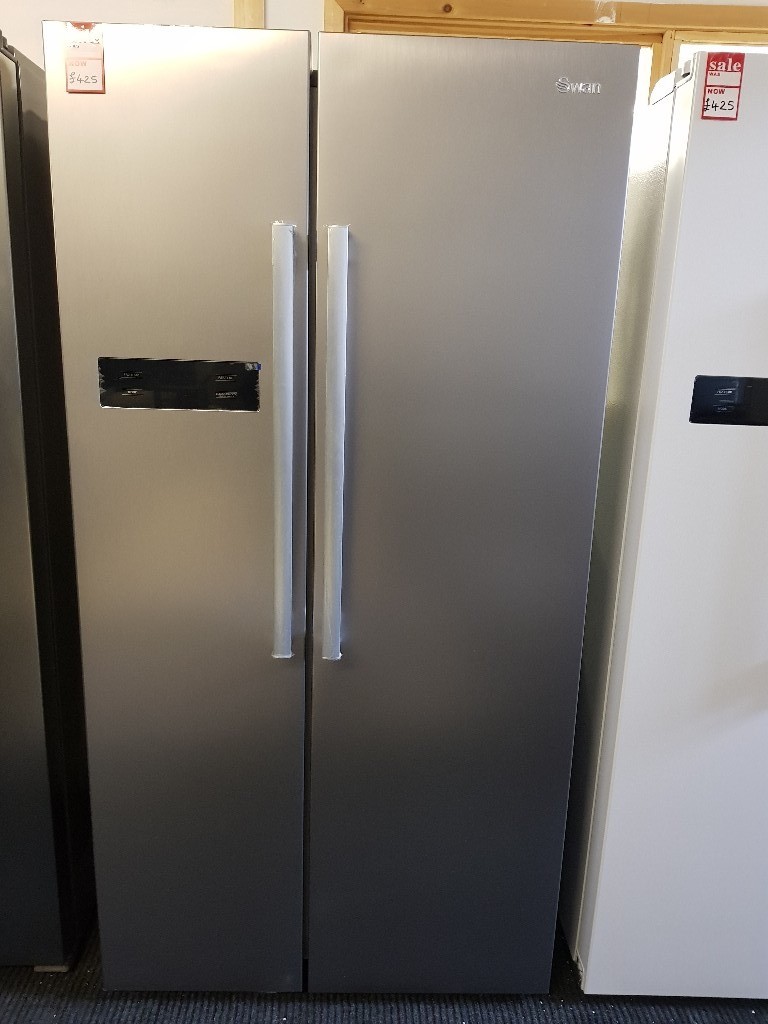 Brand New Swan SR70120S 90cm AmericanStyle Double Door Fridge Freezer