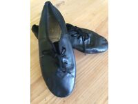 Bloch Girl’s Leather Jazz Shoes - UK Child’s size 12