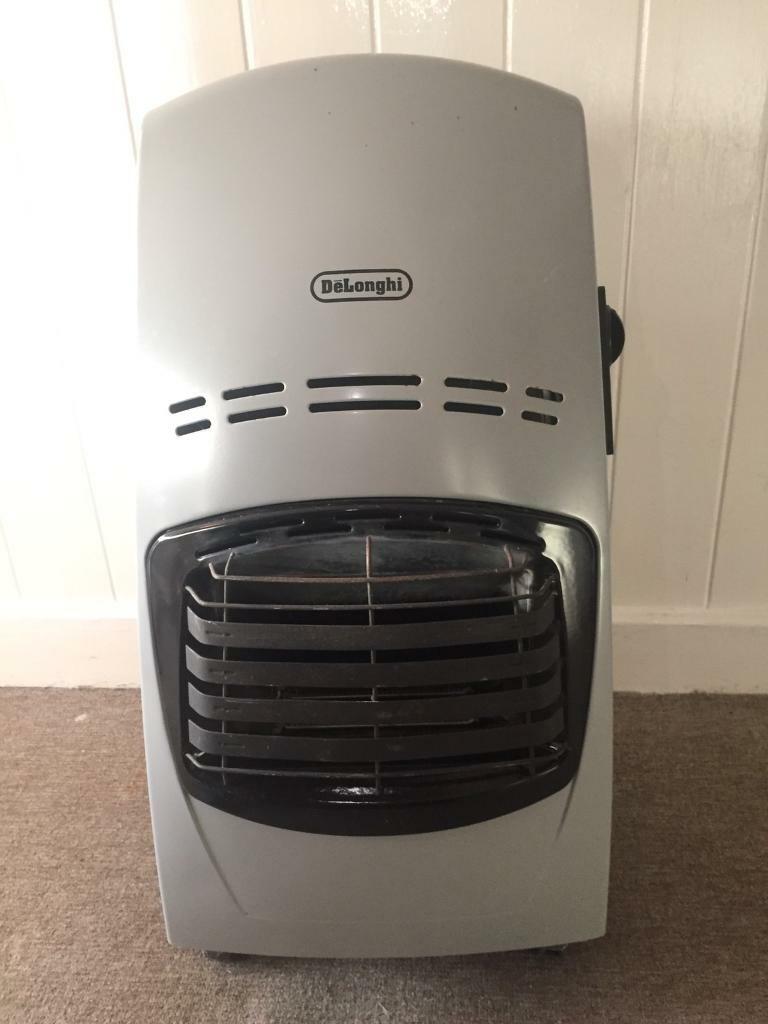 Delonghi portable gas heater in Birmingham City Centre, West Midlands