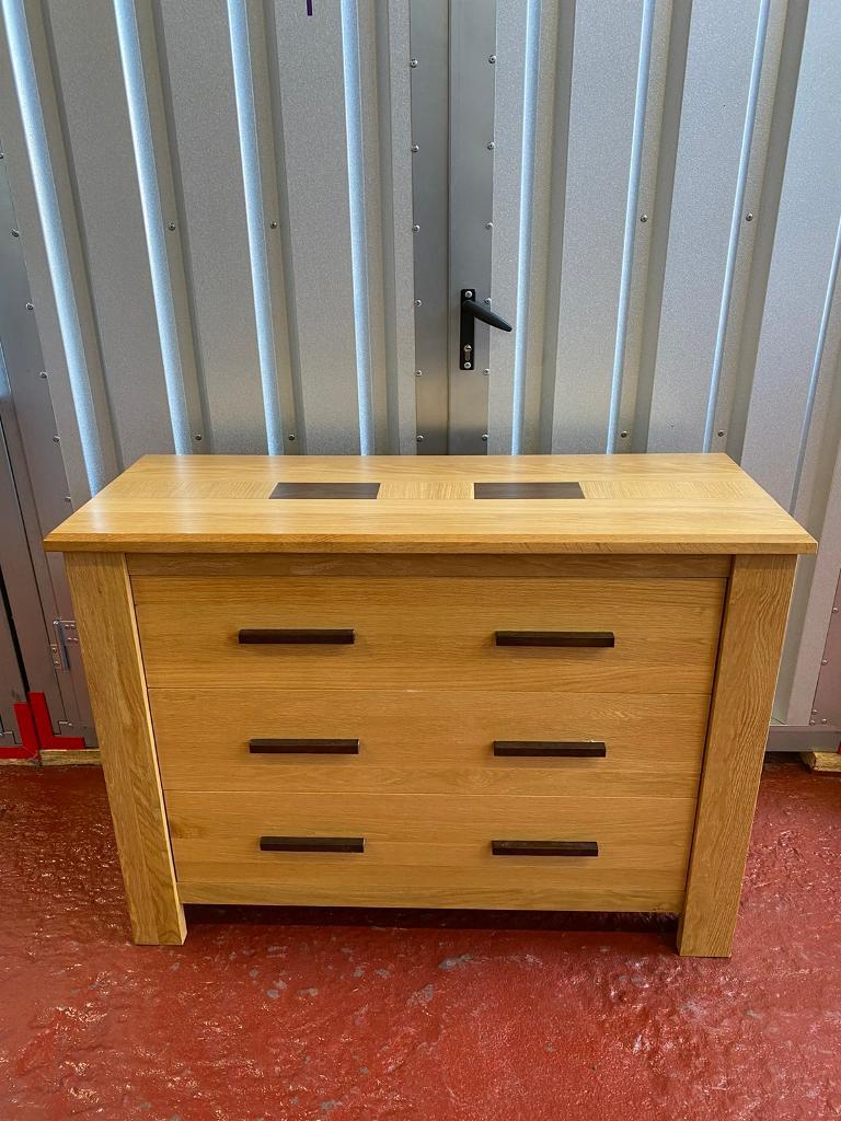 Gillies of Broughty Ferry solid oak chest * free furniture delivery