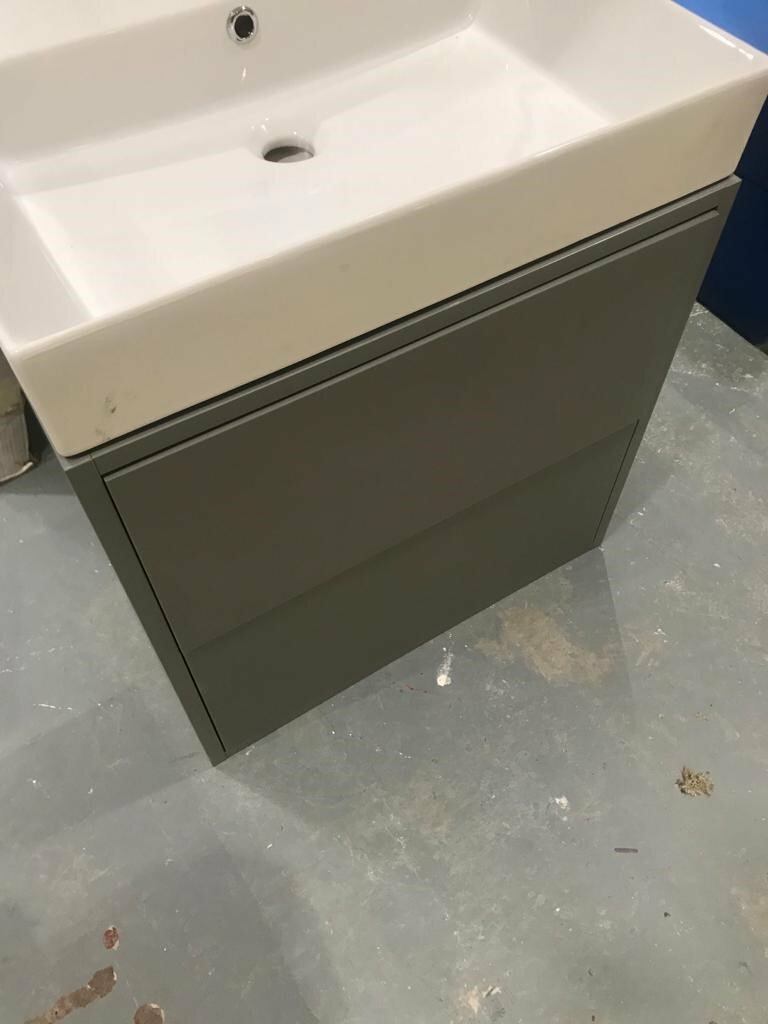 600mm Wall Hung Vanity Unit & Washbasin EX DISPLAY in Trinity