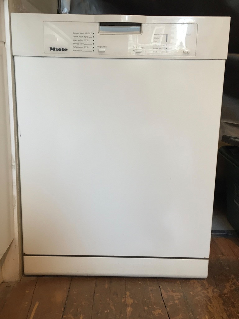 Miele Dishwasher G 1140 SC Undercounter, White in Camden, London