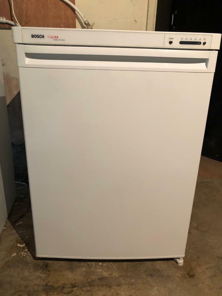 BOSCH UNDER COUNTER FRIDGE EXCELLENT CONDITION FREE LOCAL DELIVERY in