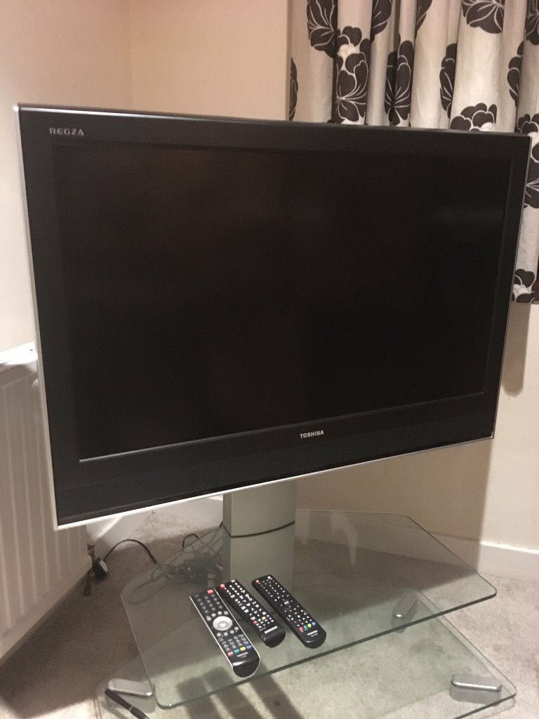 32" Toshiba television with stand in Carnoustie, Angus Gumtree