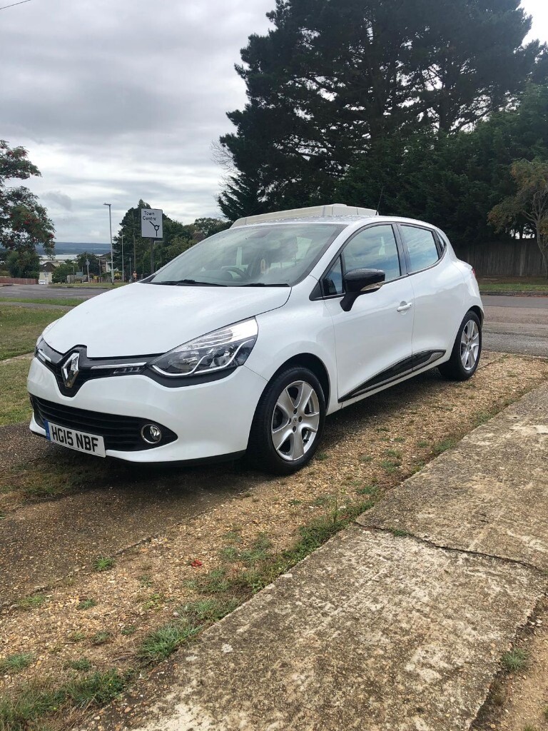 White 2015 Renault Clio dynamique nav in Poole, Dorset Gumtree