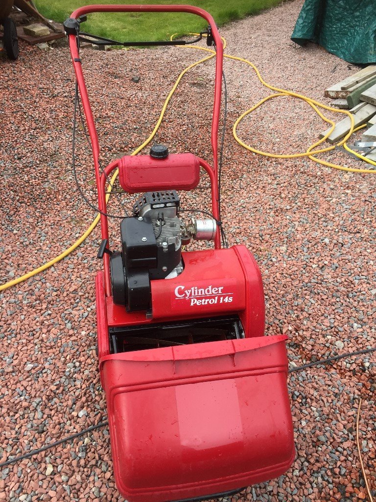 Qualcast Suffolk Punch 14s petrol cylinder lawnmower in Inverness