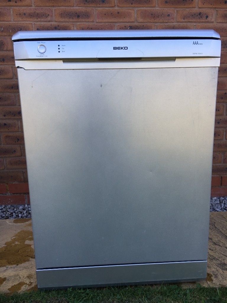 Beko DSFN1530s Freestanding Dishwasher in Graphite Grey. in Lytham St