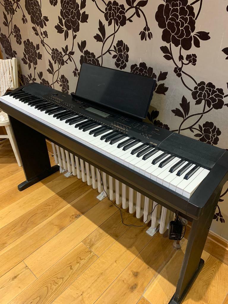Beautiful Casio CDP230R Keyboard Excellent Condition in Shadwell
