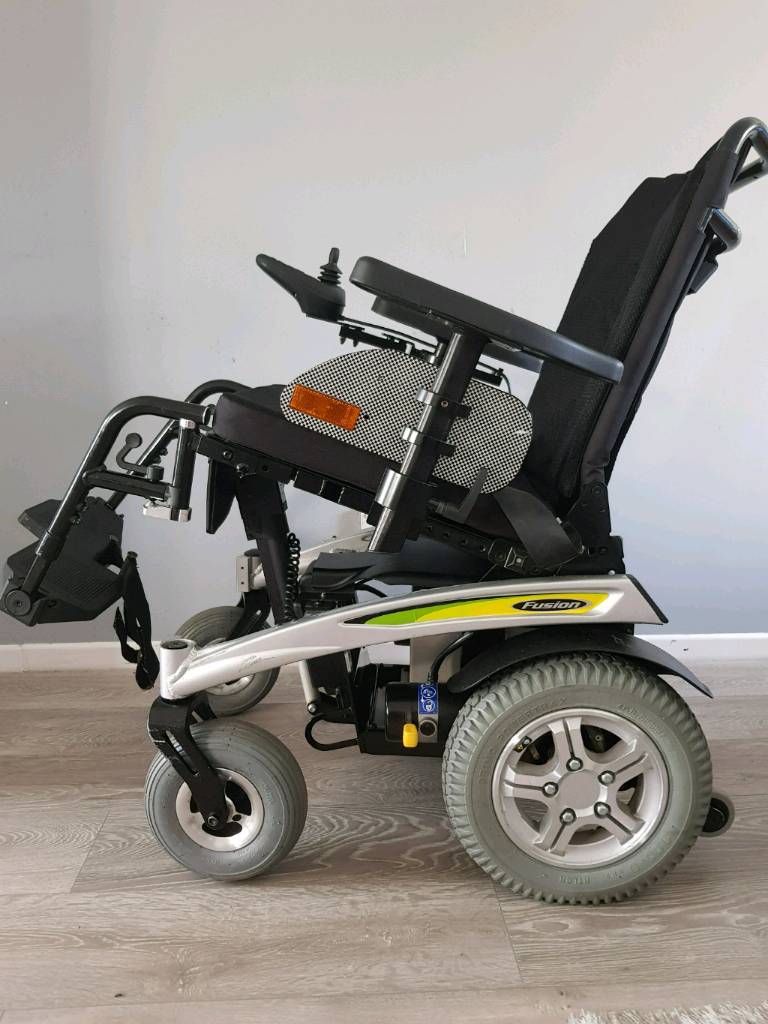 New batteries. Pride Fusion R40 electric wheelchair. Powerchair. Immaculate. FREE LOCAL DELIVERY
