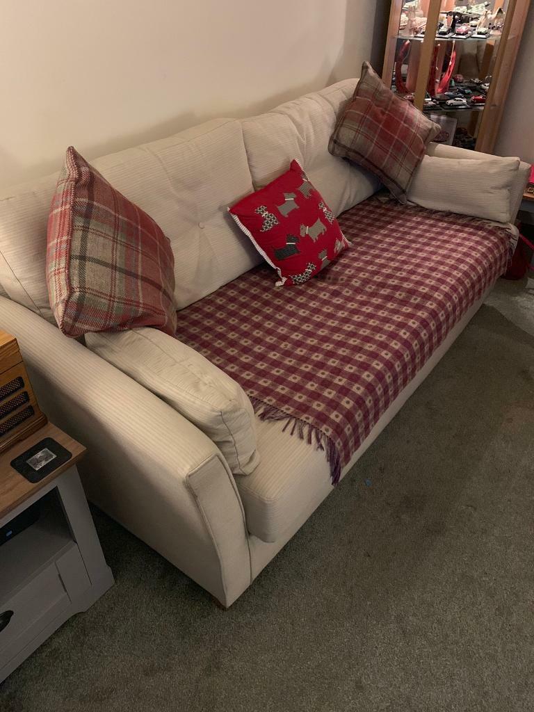 Large 3 seater sofa bed | in Glenrothes, Fife | Gumtree