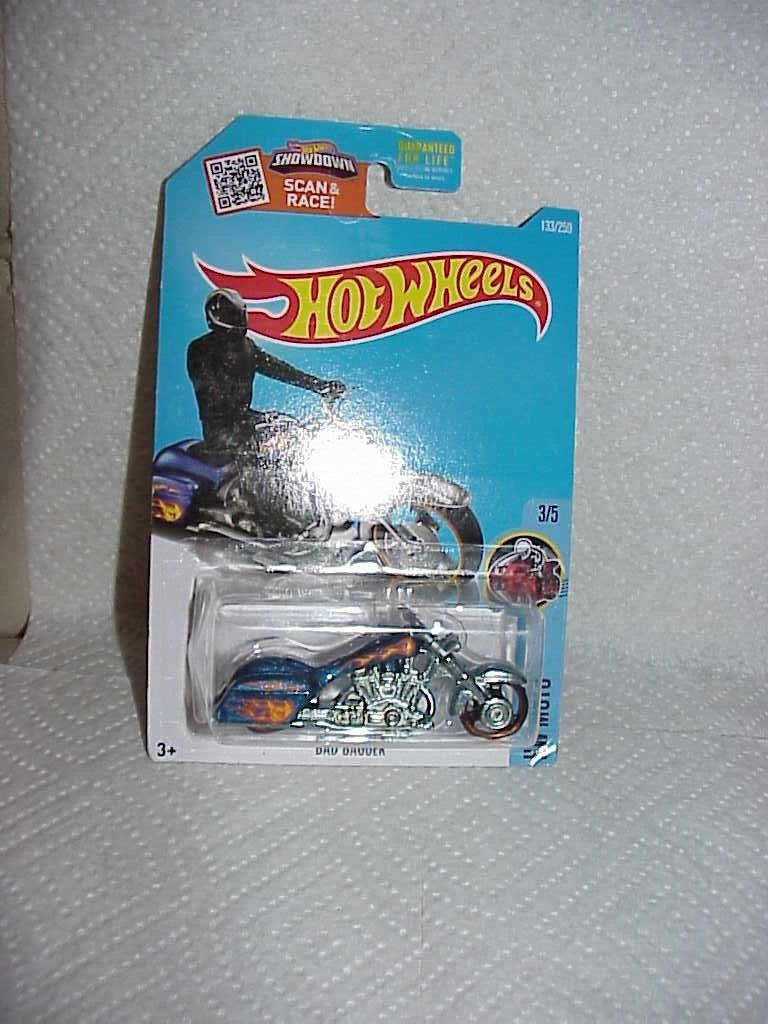 Hot Wheels Bad Bagger ミニカー Amazon.com: Hot Wheels Bad Bagger : Toys & Games