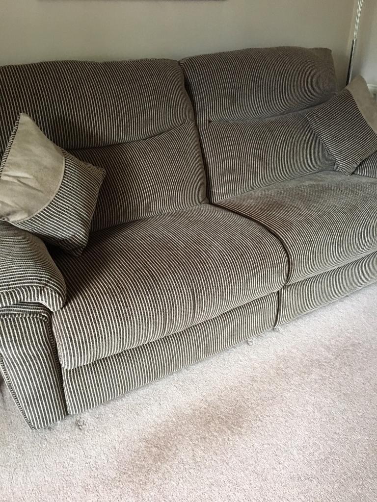 Lazy boy 3 seater sofa & 2 power recliners in Langley Park, County