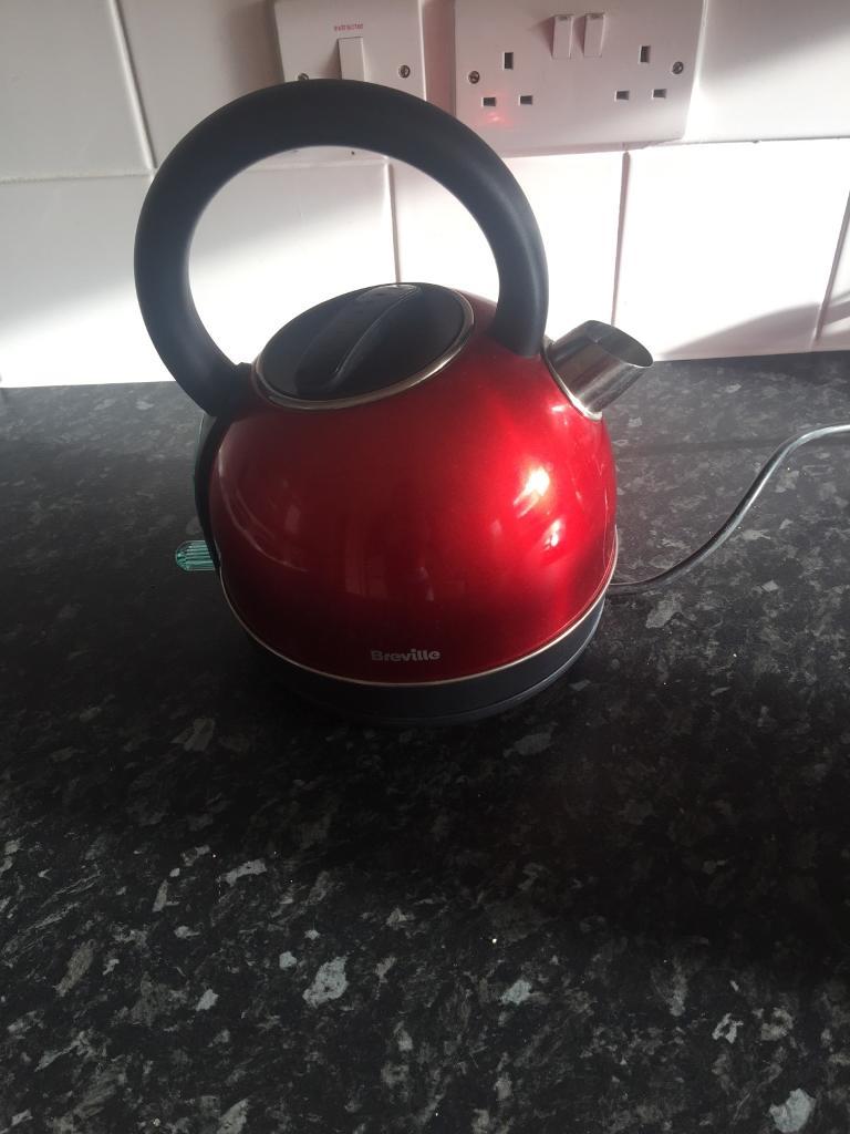 Breville kettle red in Poole, Dorset Gumtree