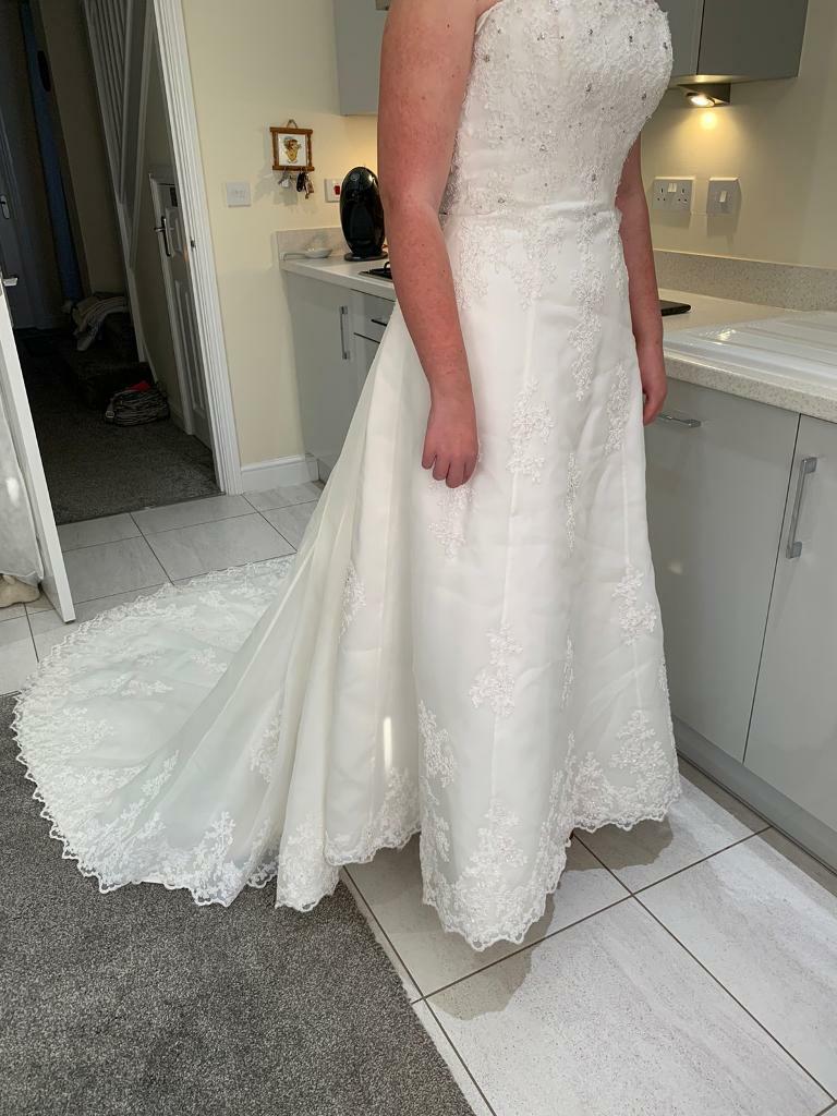 Wedding dress in Hull, East Yorkshire Gumtree