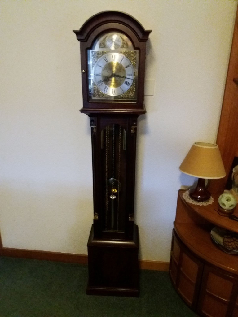 Reproduction George 111 grandmother clock in full working order. | in