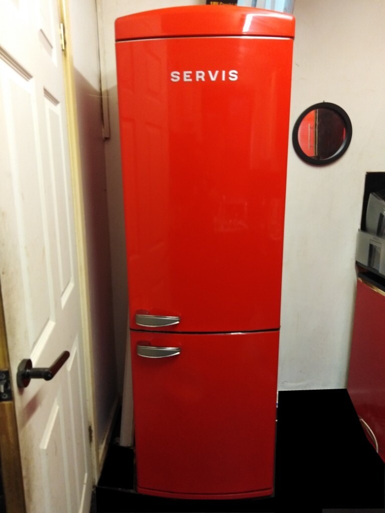 SERVIS FRIDGE FREEZER IN RED GOOD CONDITION in Birmingham City Centre