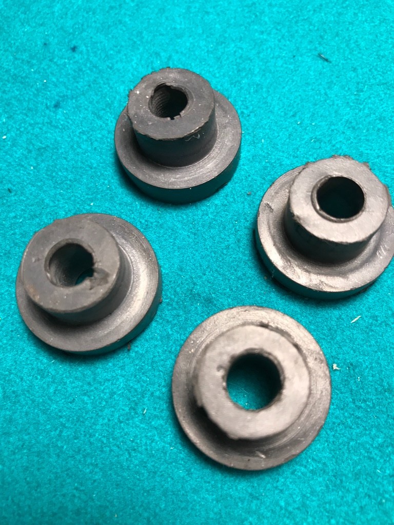 Leslie 122 amplifier rubber grommets