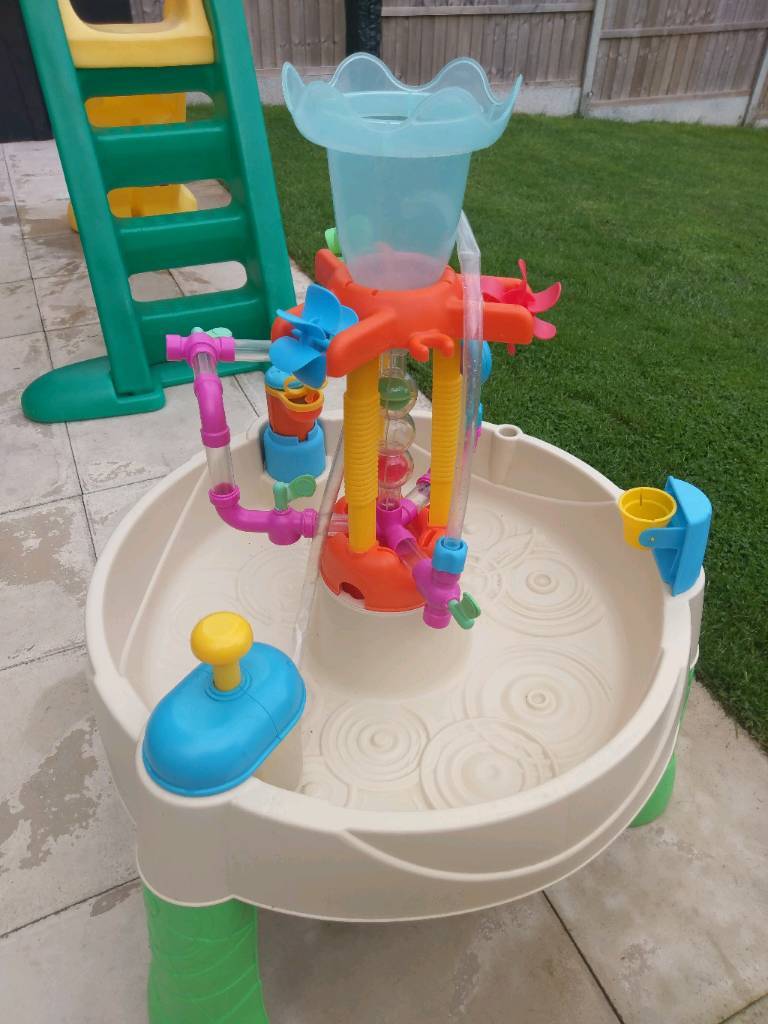 Little Tikes Fountain Factory Water Table in BurtononTrent