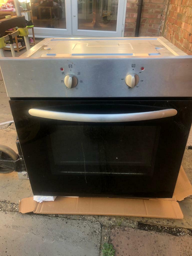 Curry’s single oven in New Haw, Surrey Gumtree
