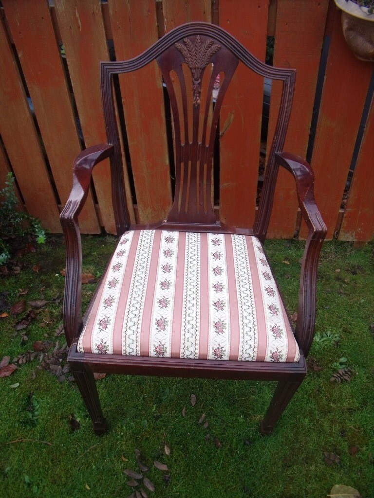 Set of 6 Classic Upholstered Wooden Dining Chairs ( 2 Carver and 4 standard chairs) in
