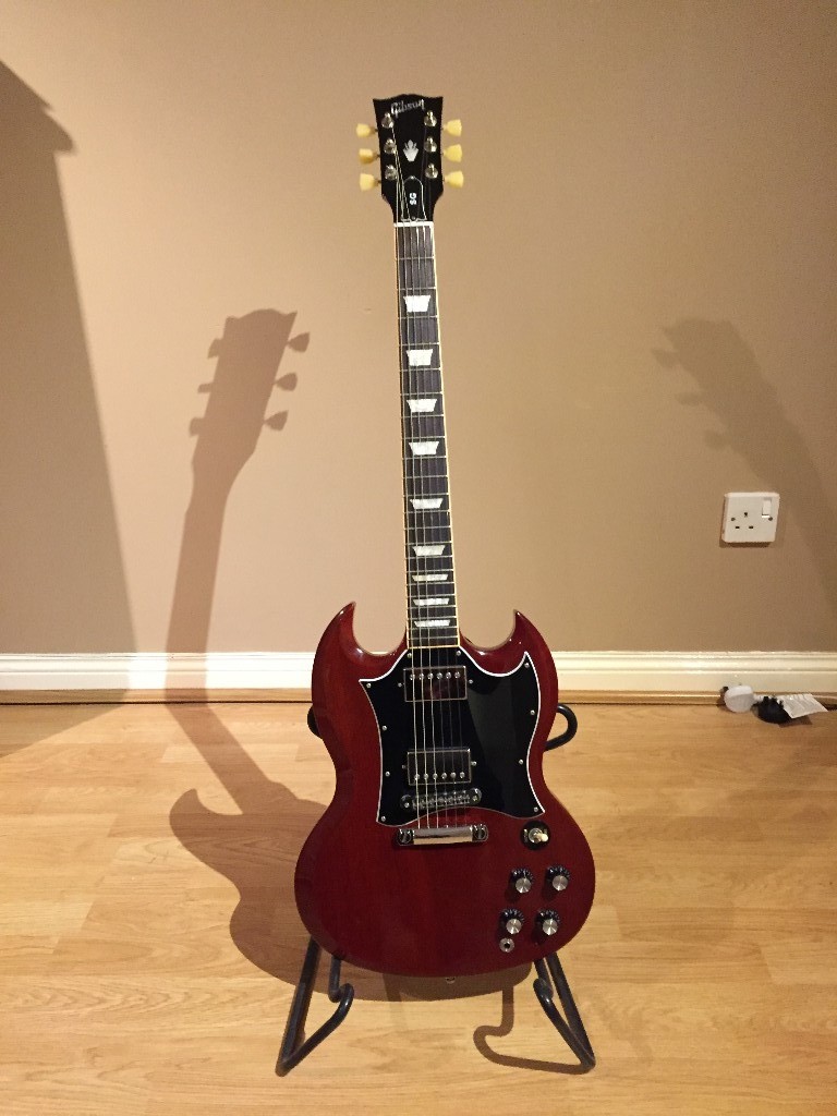 Gibson SG Standard 2014 incl original hard case and strap w/ straplocks