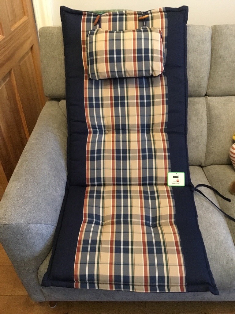 6 garden recliner chair cushions with headrest in Bloomfield, Belfast