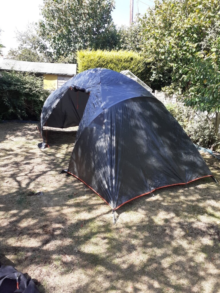 Camping Equipment 4Person Tent plus 4 sleeping bags, 1 double Air Bed