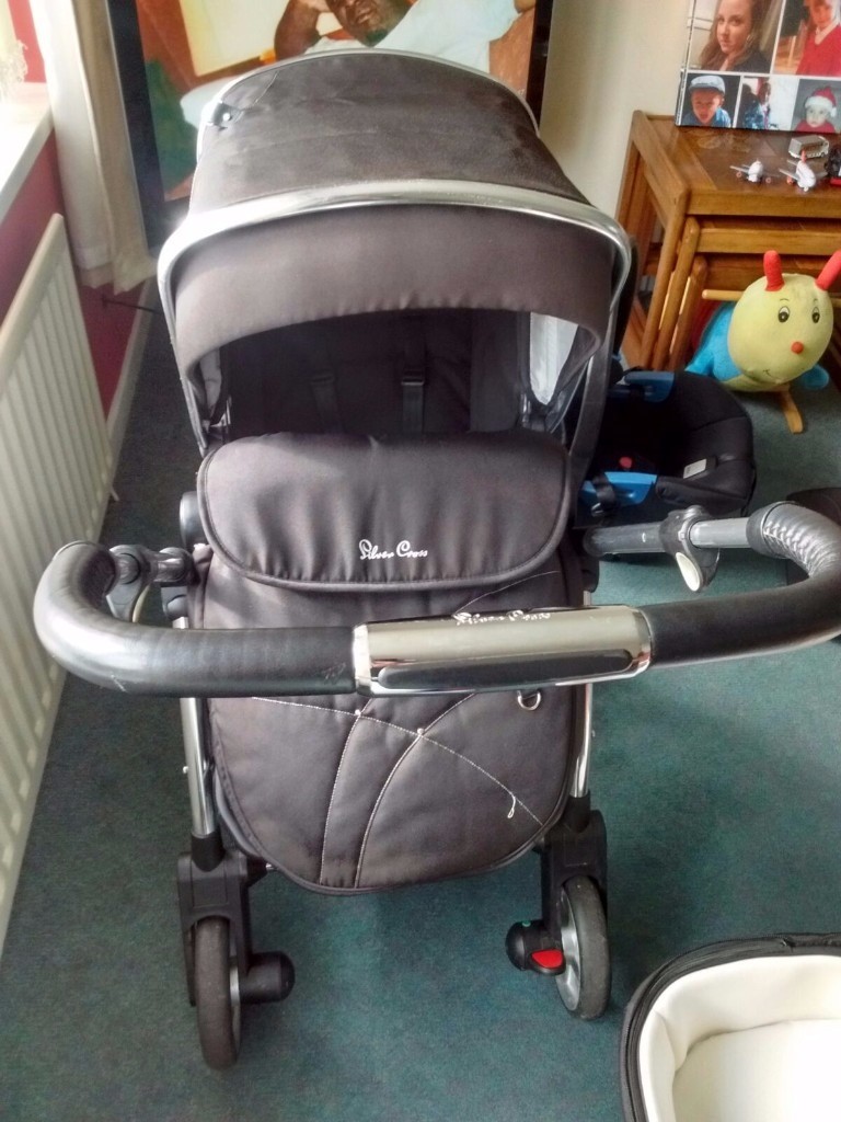 Silver Cross Wayfarer full travel system. Car Seat, Pram Body, Pushchair & Rain Cover in