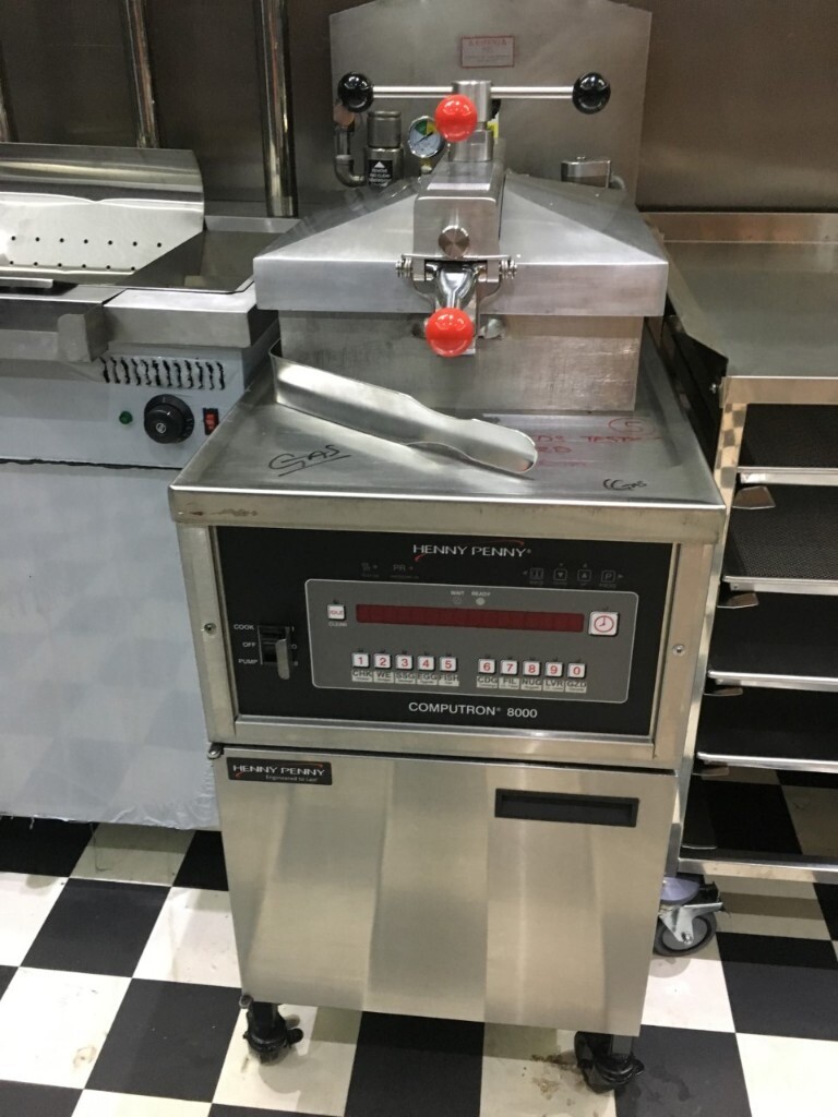 Henny Penny 8000 GAS Chicken Pressure Fryer in Bootle, Merseyside