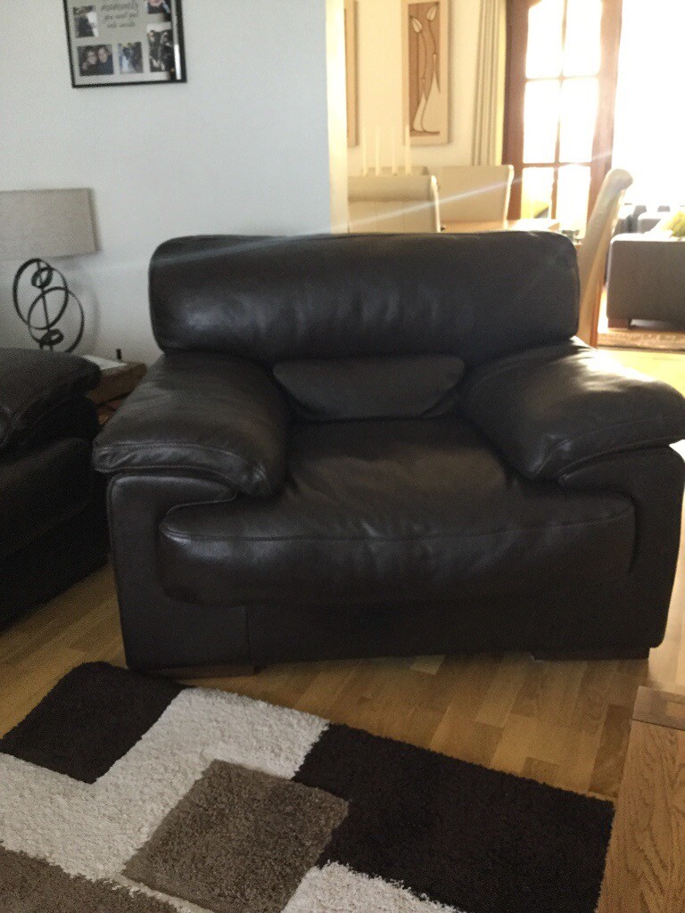 HARVEY 3 piece brown leather suite excellent condition in Shotts