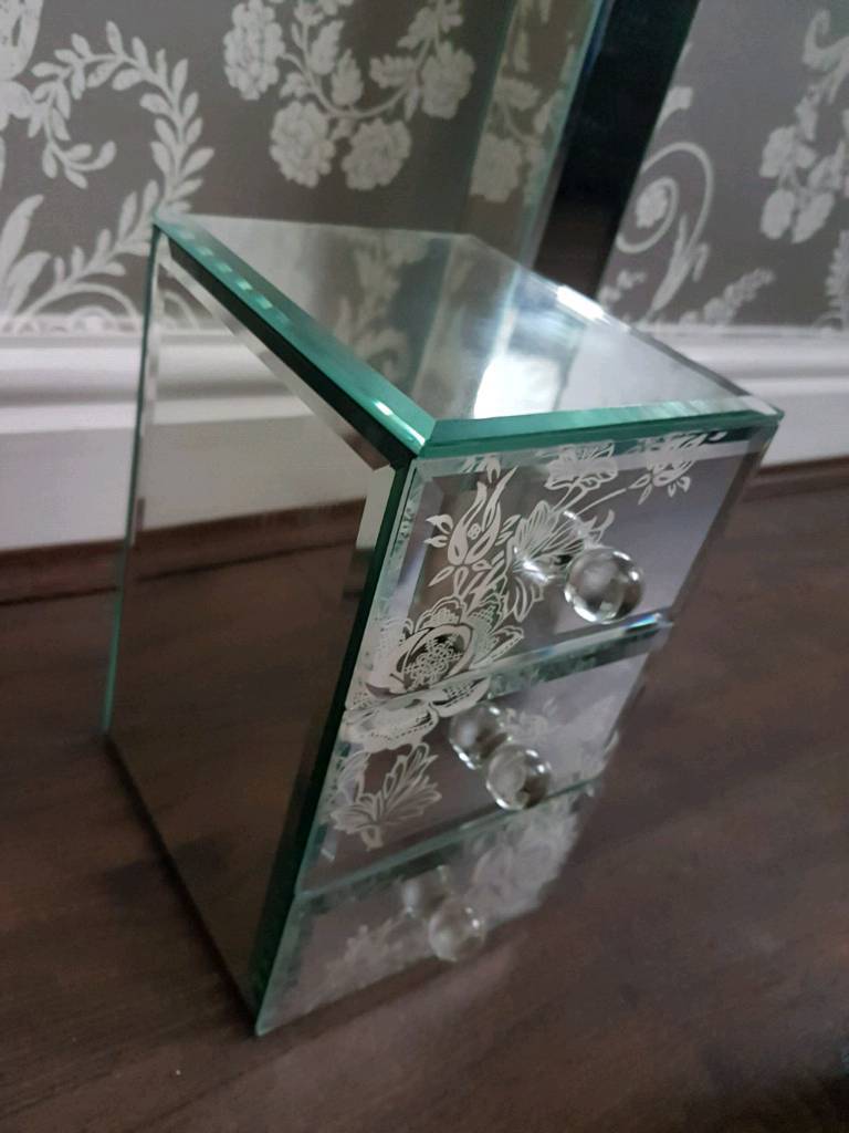 Laura Ashley Mirror Drawer Jewellery Box in Werrington, Staffordshire