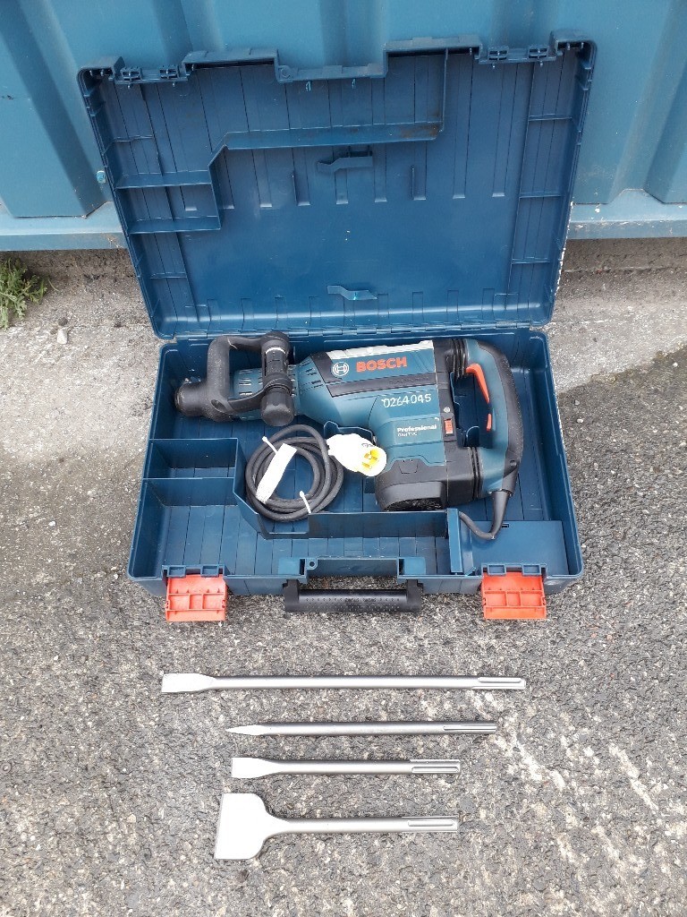 BOSCH GSH7VC 8KG SDSMAX DEMOLITION HAMMER/BREAKER 110v (x4 New Chisels
