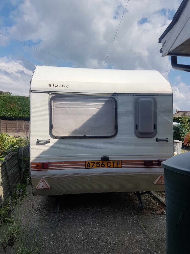 Nissan caravan 1984