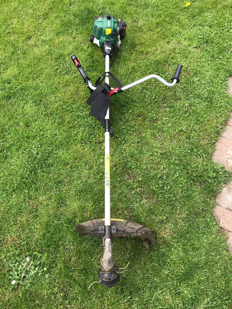 Qualcast 29.9cc Petrol Brush Cutter/Strimmer in Mere, Wiltshire Gumtree
