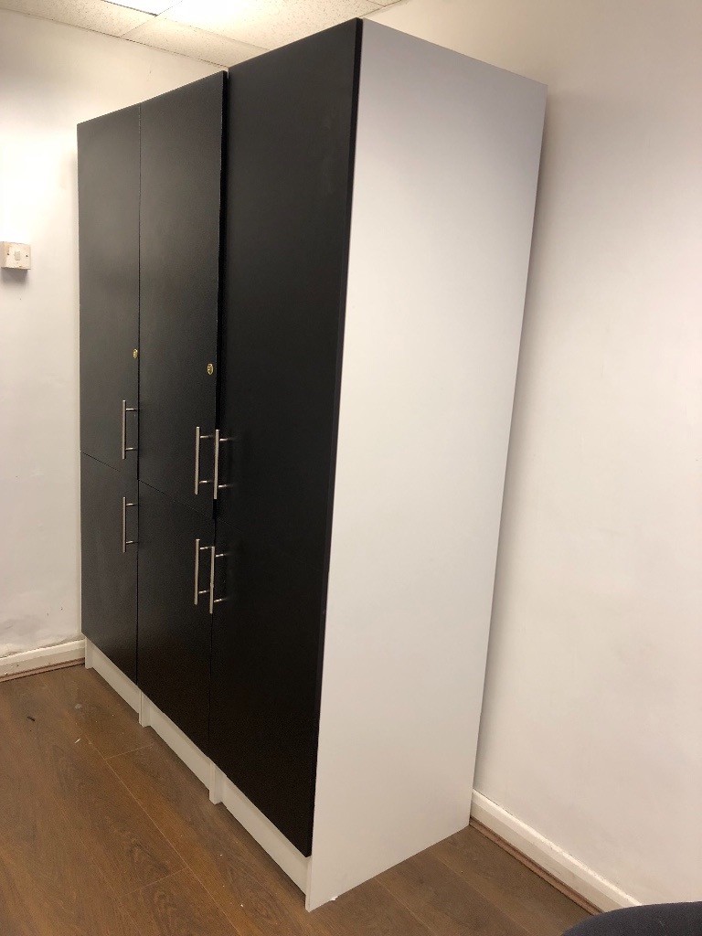 Wardrobe For Sale Going Cheap In Leicester Leicestershire