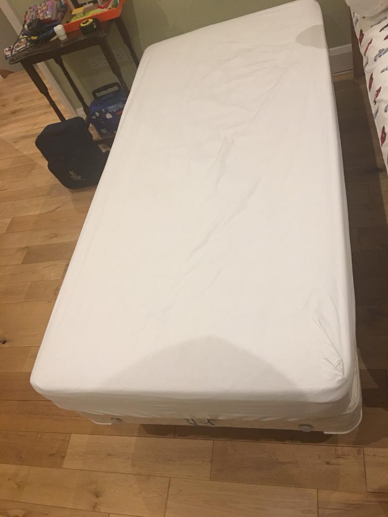 Single bed Vispring base and Dreamworks Worcester Mattress in Datchet, Berkshire Gumtree