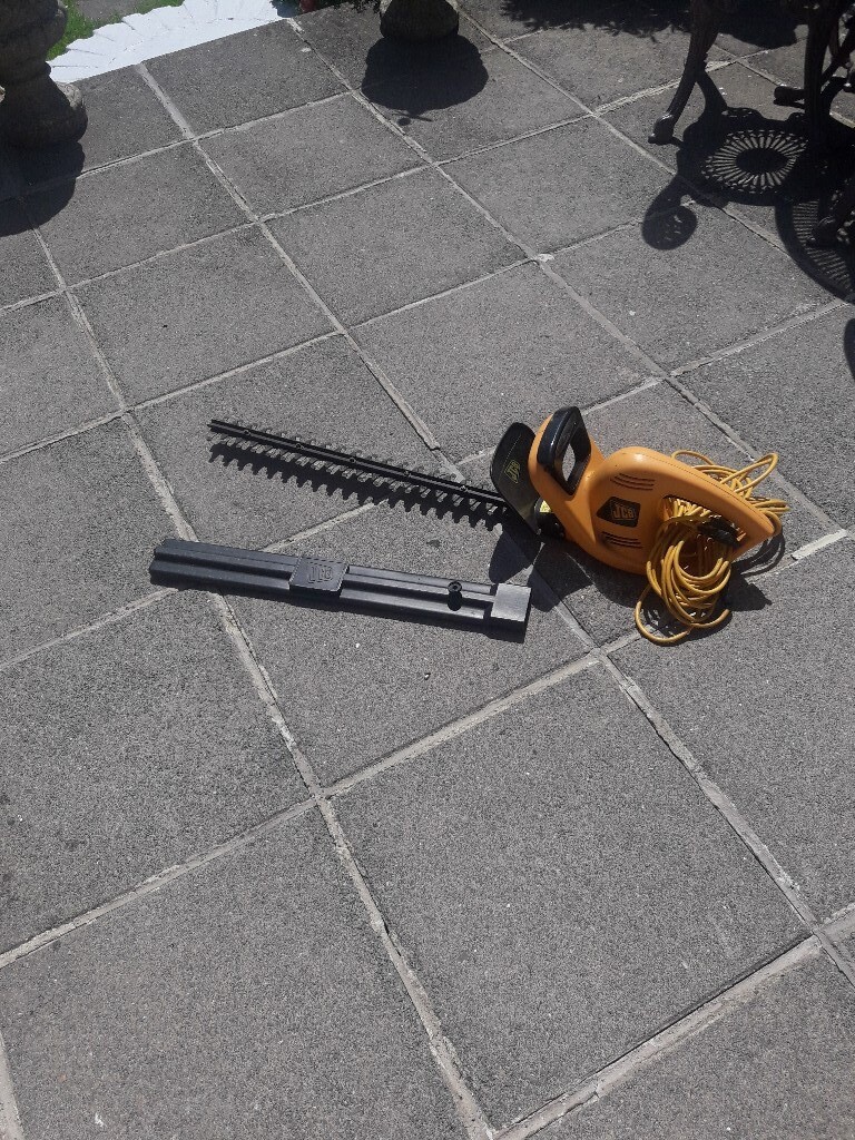 Heavy duty hedge trimmer! Working perfectly! in Bargoed, Caerphilly