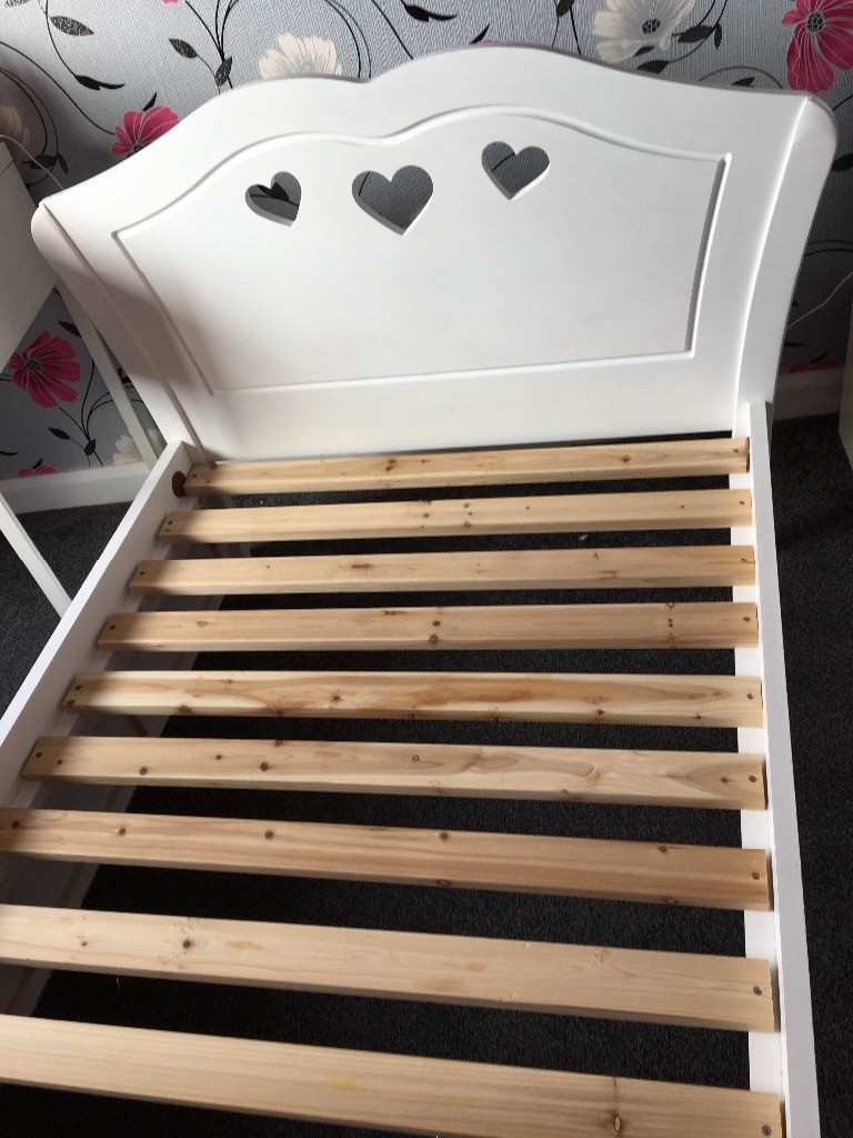 Solid wood white single bed with heart cut outs in Crook, County