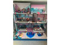 LOL House & glampervan with LOL & OMG dolls &accessories