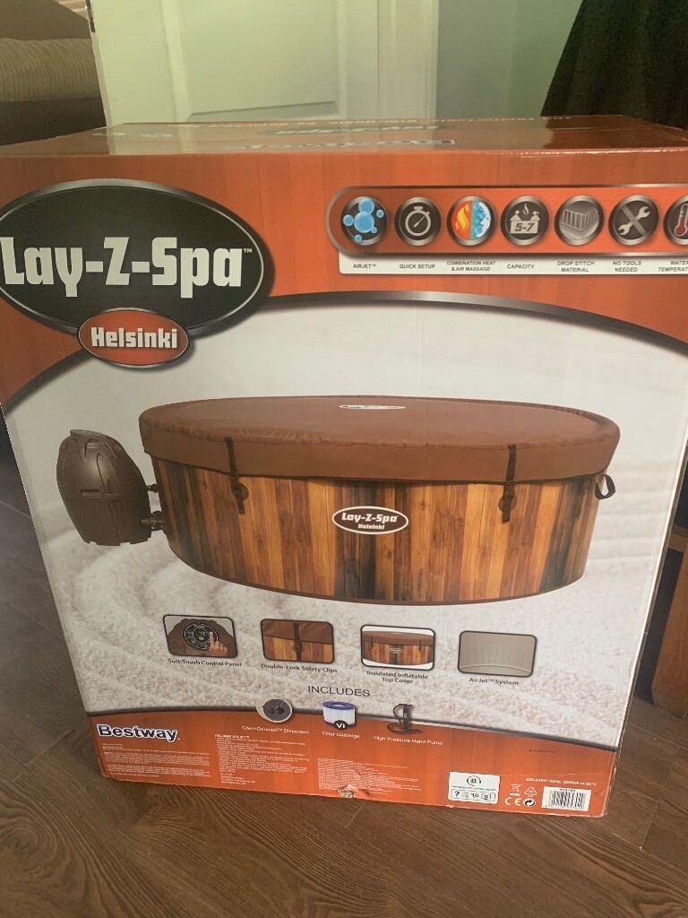 LAYZSPA HELSINKI AIRJET INFLATABLE HOT TUB 57 PERSON BRAND NEW BOXED