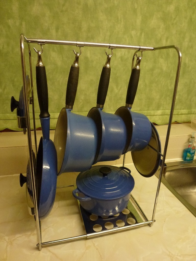 Le Creuset blue 4 pans with lids and 1 frying pan with stainless steel