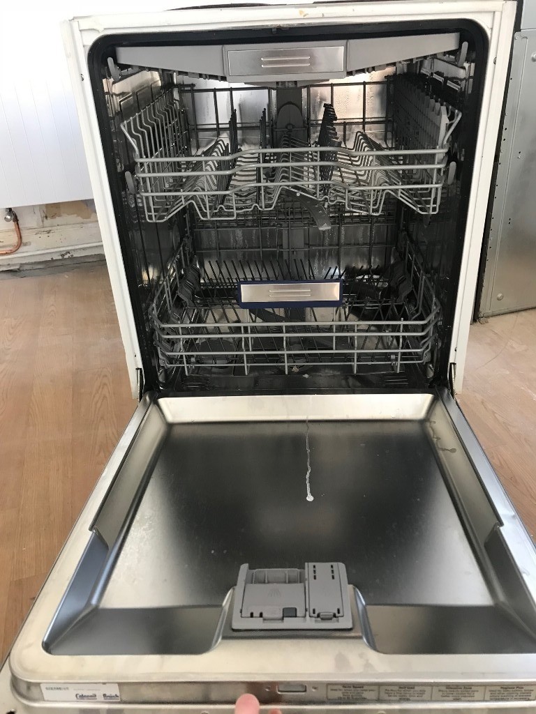 Intergrated Siemens Zeolith Dishwasher 4 years old in Uddingston, Glasgow Gumtree