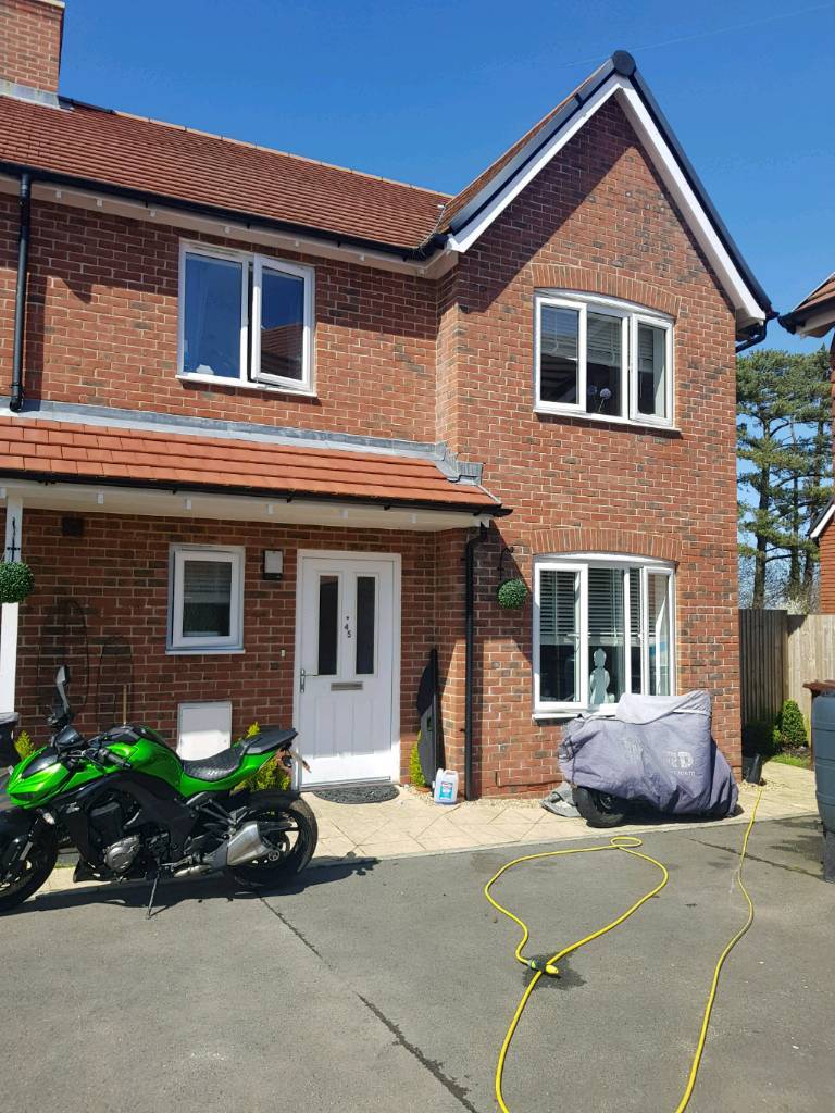 4, bedroom houshing association house. in Polegate, East Sussex Gumtree