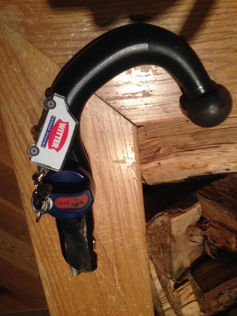 Removable Witter tow bar hitch in Forfar, Angus Gumtree