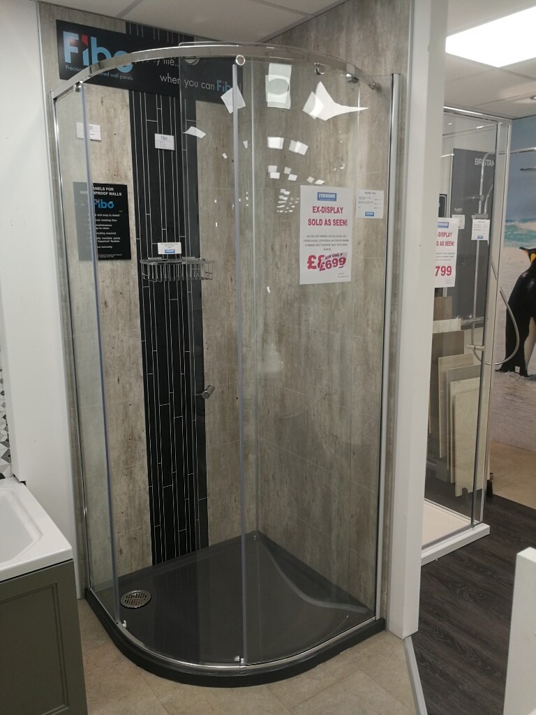 **ExDisplay** Matki one Quad Shower Enclosure & Tray in Bournemouth