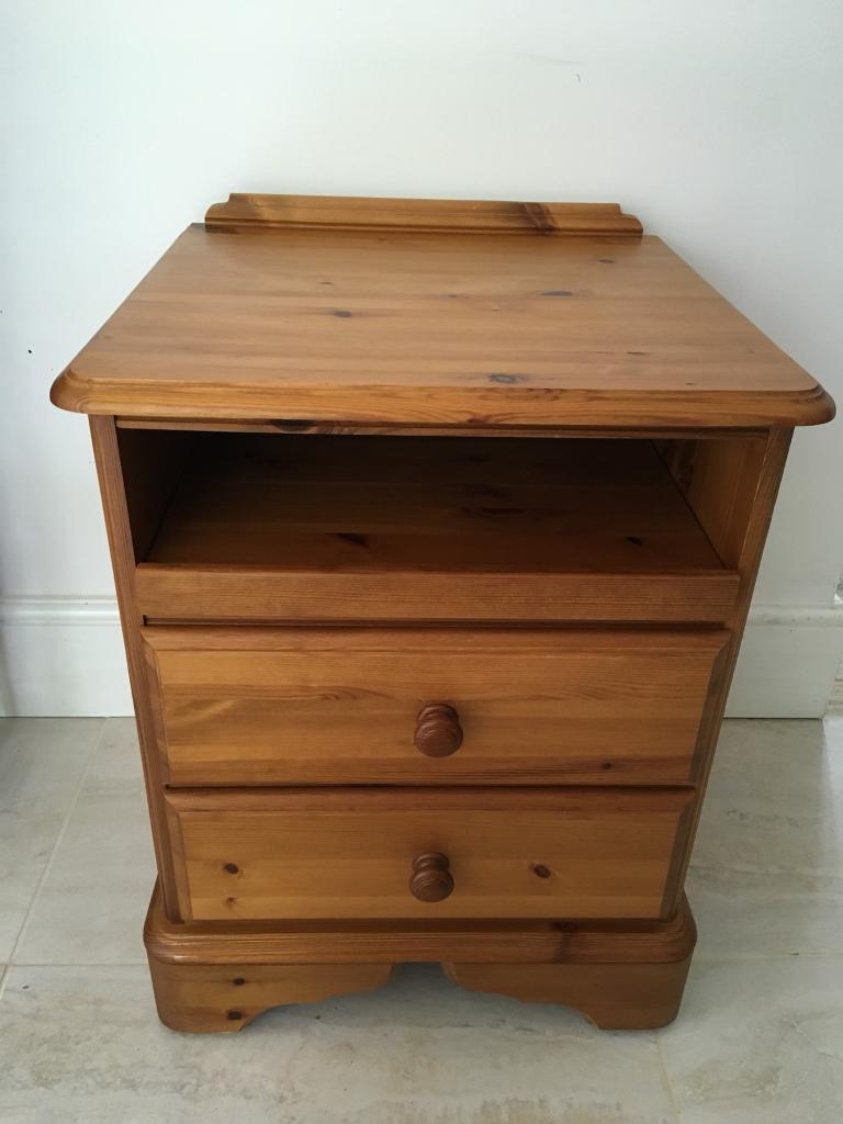 Quality Pine Bedside Table Drawers In Cambridge Cambridgeshire