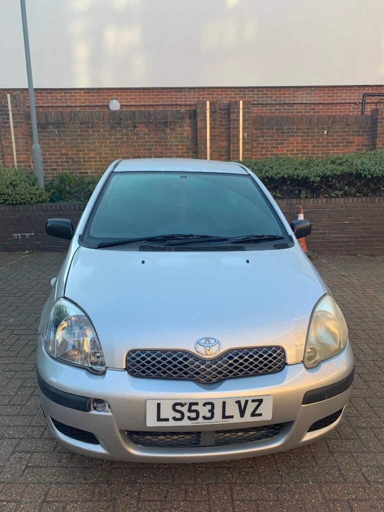 Toyota yaris 2003