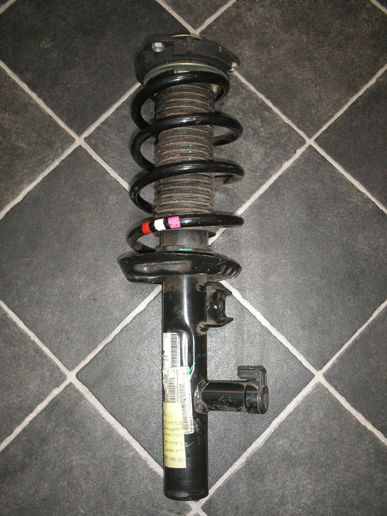 VW Scirocco Mk3 and Golf Cabriolet electronic front suspension strut